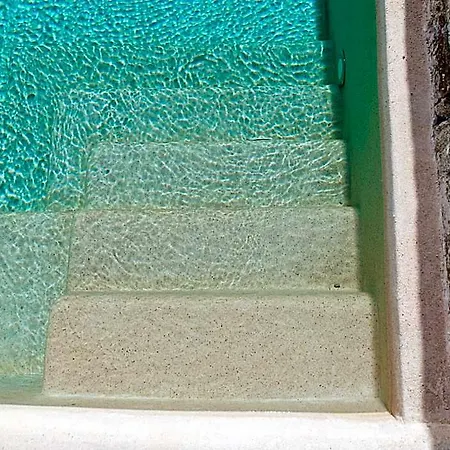 Mykonos Rocks & Hotel *